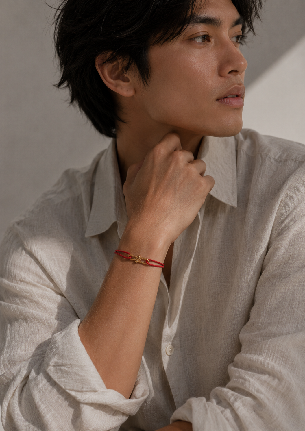 Au Aurém Gold Horseshoe Bracelet — Cherry Red