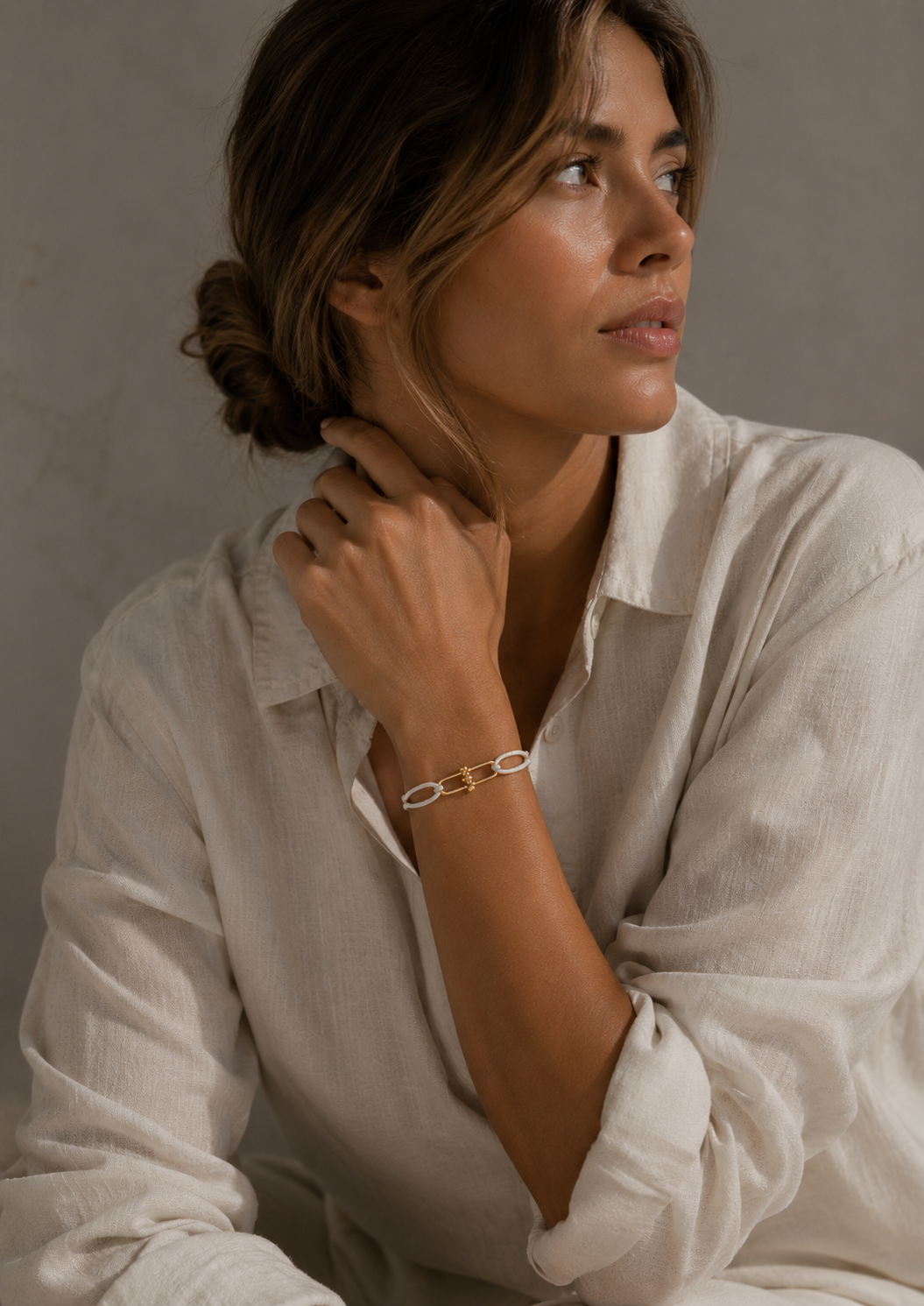 Au Aurém Gold Horseshoe Bracelet — White